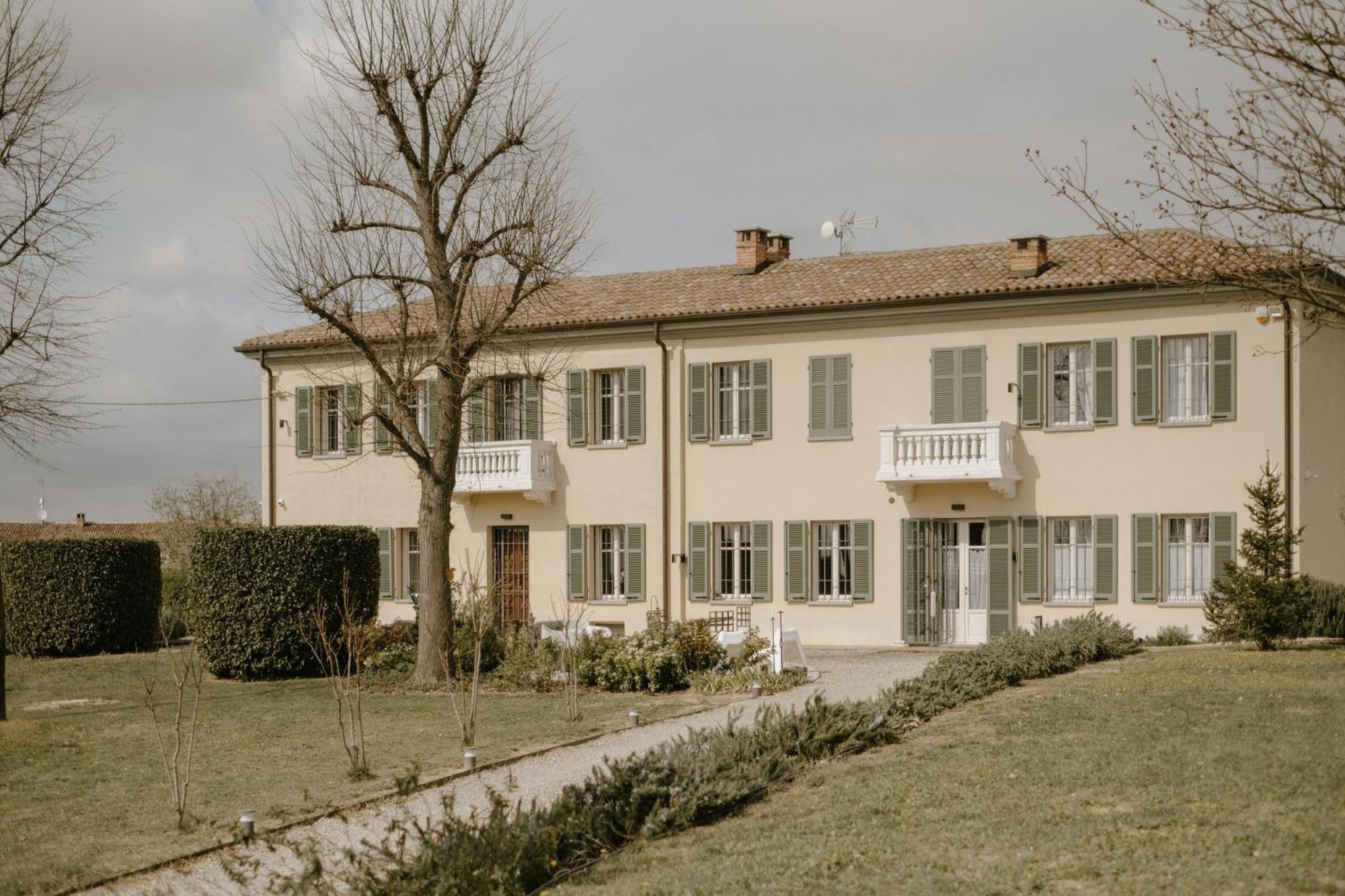 비냘레 Belcasale B&B 외부 사진